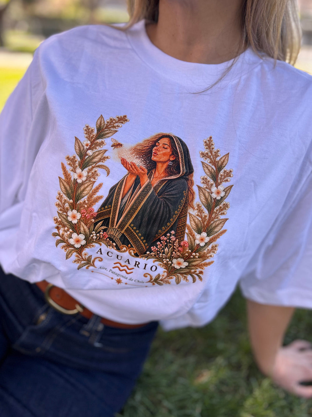 Polera Crop Top Zodiaco Chileno – Ilustración Astral