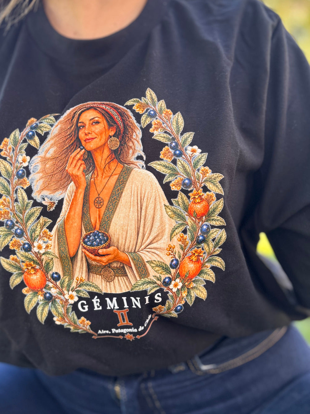 Polera Crop Top Zodiaco Chileno – Ilustración Astral