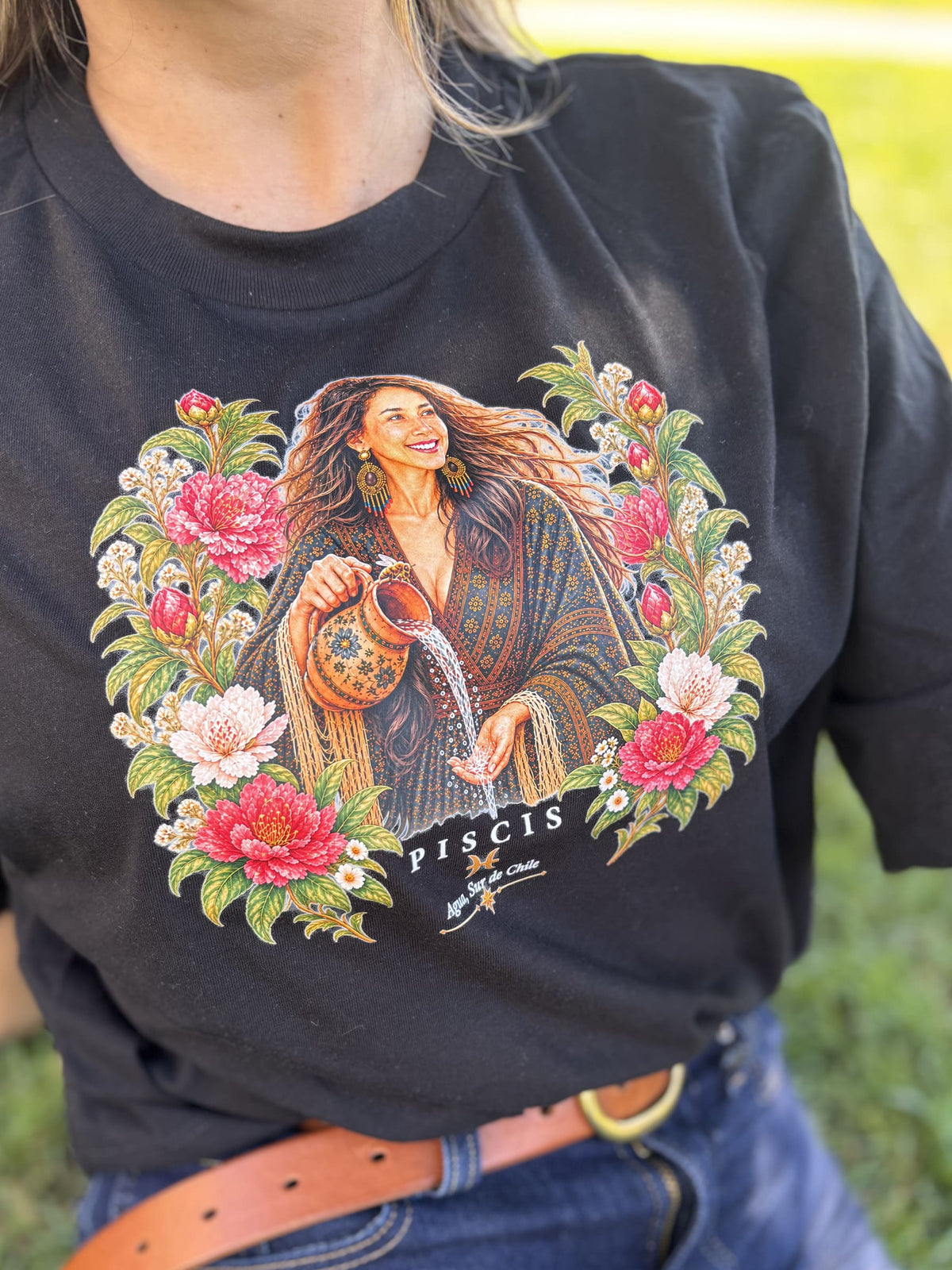 Polera Crop Top Zodiaco Chileno – Ilustración Astral